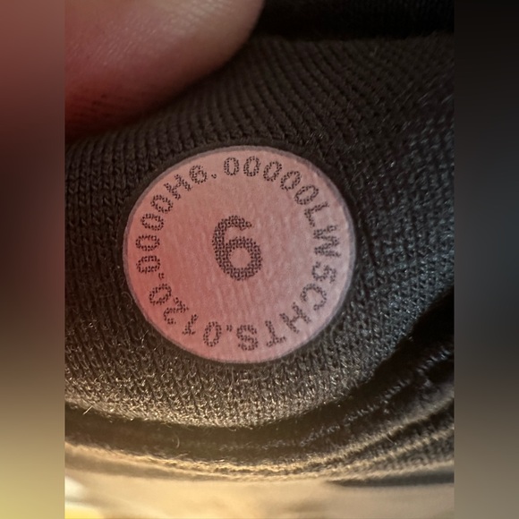 Like New! RARE Align Jogger 28” Size 6 - Picture 7 of 7